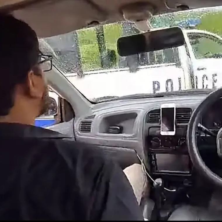Actualité : Une "voiture autonome" hors de contrôle percute la police : la connexion internet venait de couper