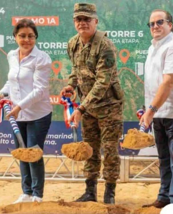 La République dominicaine lance la construction de 14,5 kilomètres de mur à la frontière avec Haïti